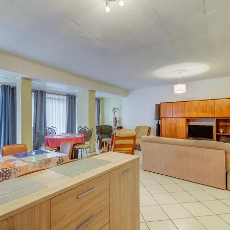 6 Pers Proche Apartment *