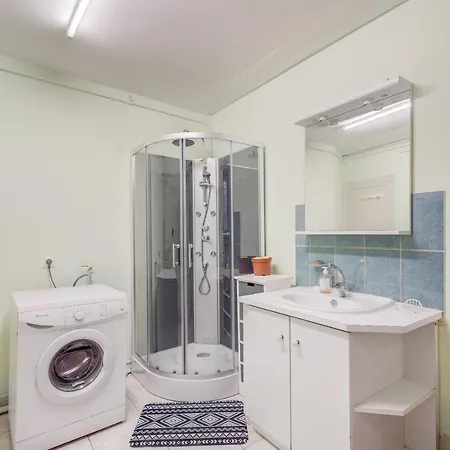 Apartment 6 Pers Proche
